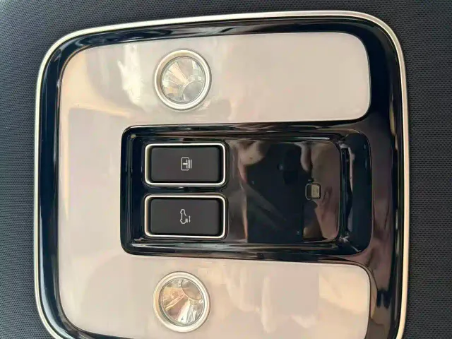 Li Auto ONE — Фото автомобиля 17