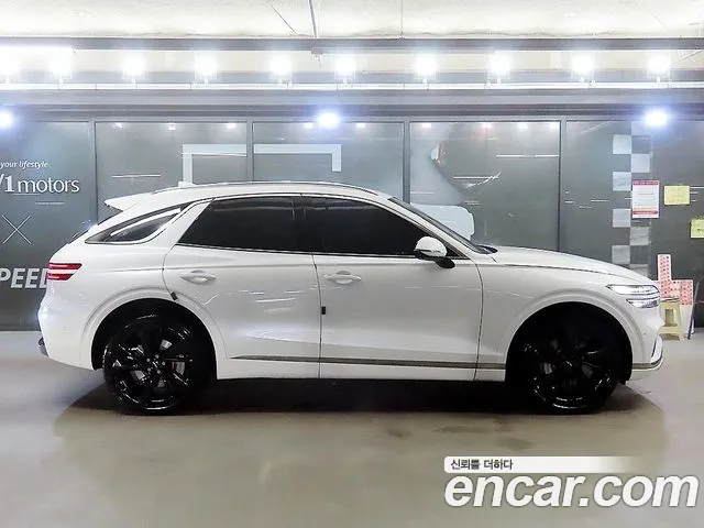 Genesis GV70 2.5T Бензин 2WD — Фото автомобиля 2