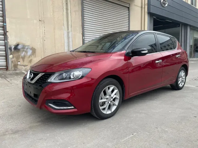 Фотография автомобиля — Nissan Tiida
