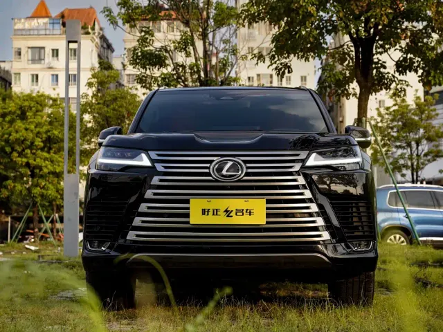 Lexus LX — Фото автомобиля 20