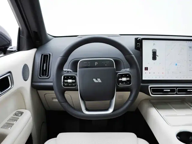 Li Auto L8 — Фото автомобиля 9