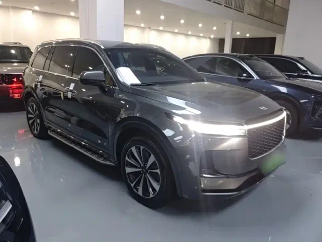 Li Auto ONE — Фото автомобиля 3