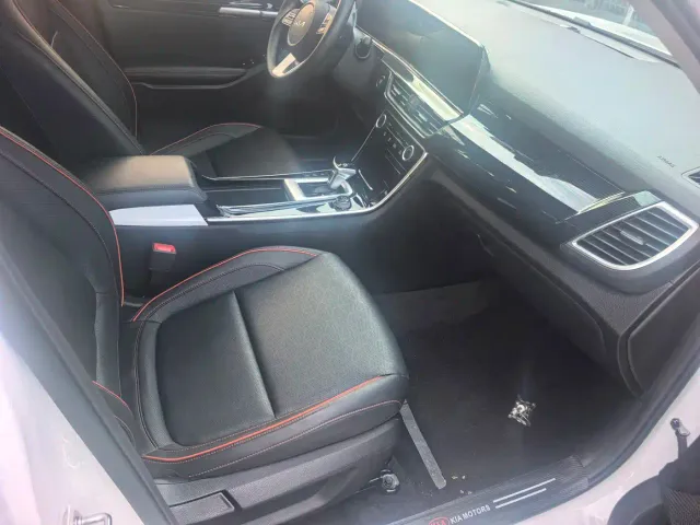 Kia Seltos — Фото автомобиля 8