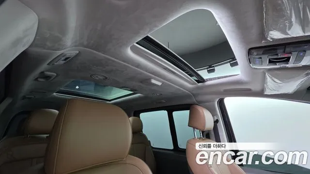 Hyundai Staria Staria 4WD Lounge 9 мест — Фото автомобиля 9