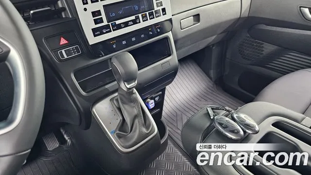 Hyundai Staria Staria Tourer 9 мест — Фото автомобиля 9