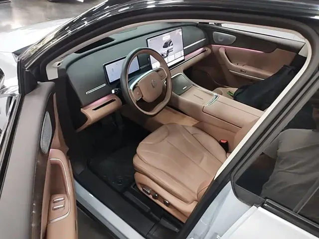 Leapmotor C11 — Фото автомобиля 20