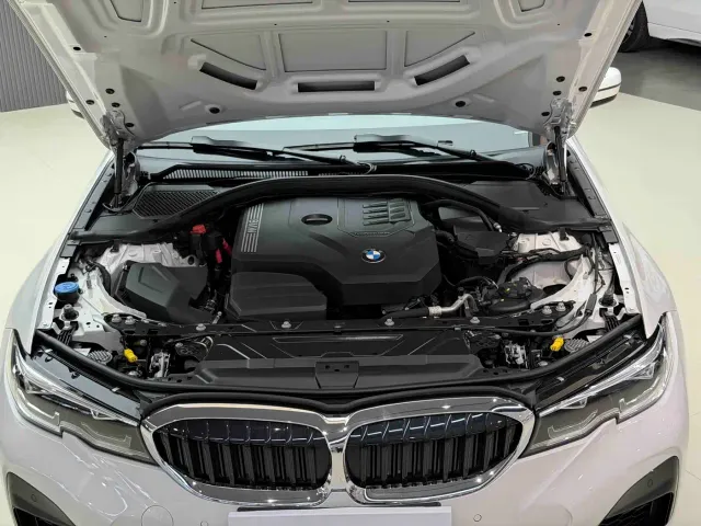 BMW 3 Series — Фото автомобиля 17