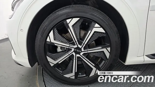 Фотография автомобиля — Kia EV6