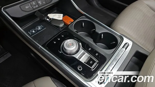 Kia Carnival Generation 4 — Фото автомобиля 9