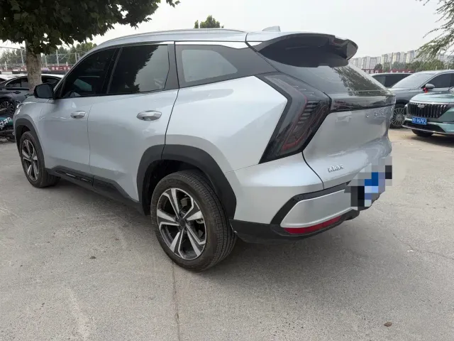 Geely Boyue L — Фото автомобиля 4