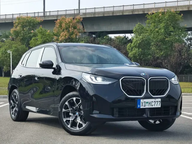 BMW X3 — Фото автомобиля 3