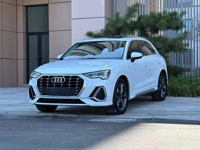 Audi Q3 — Фото автомобиля 3