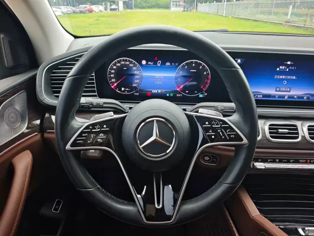 Mercedes-Benz GLE-Class — Фото автомобиля 11