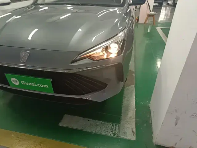 Roewe i5 — Фото автомобиля 23