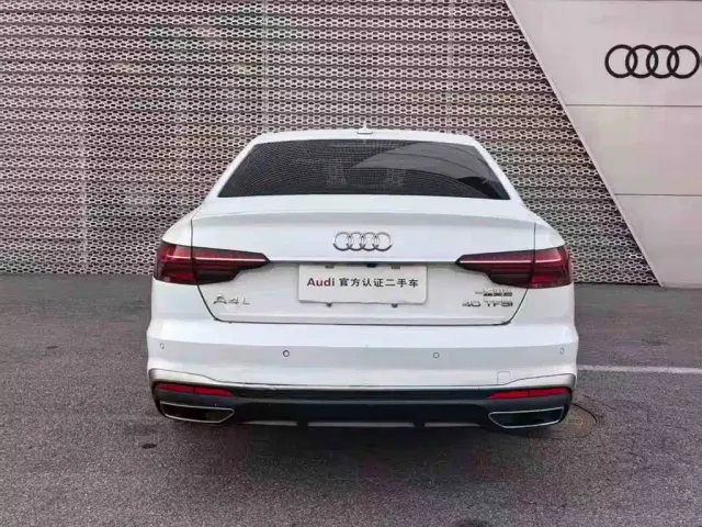 Audi A4L — Фото автомобиля 7