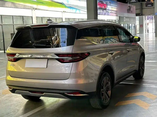 Geely Jiaji — Фото автомобиля 12