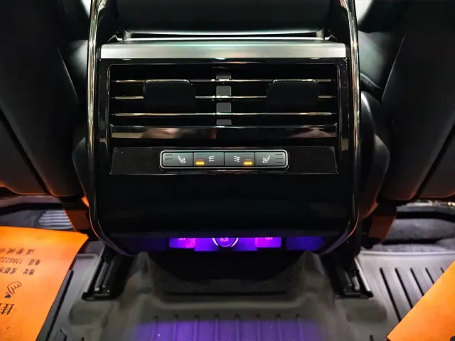 Land Rover Range Rover Sport — Фото автомобиля 16