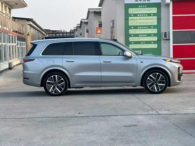 Li Auto L9 — Фото автомобиля 7