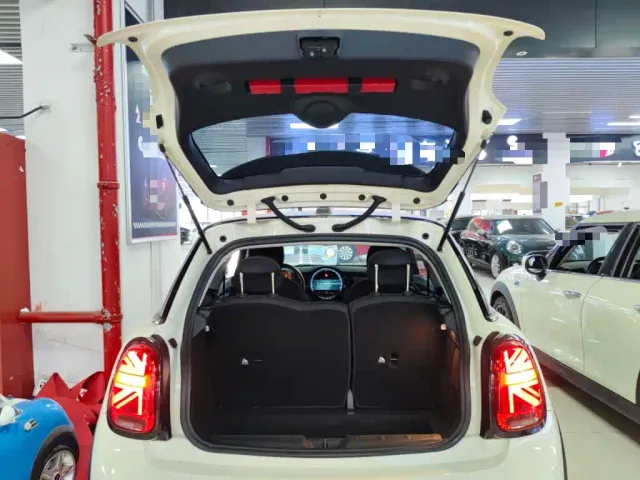 MINI Hatch — Фото автомобиля 18