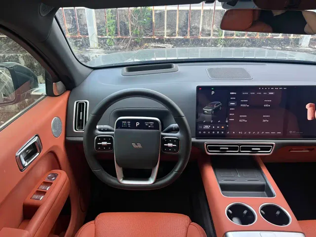 Li Auto L7 — Фото автомобиля 6