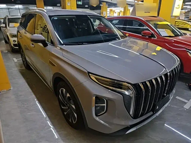 Hongqi HS7 PHEV — Фото автомобиля 3