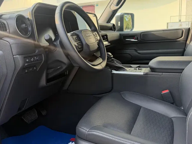 Toyota Prado — Фото автомобиля 10