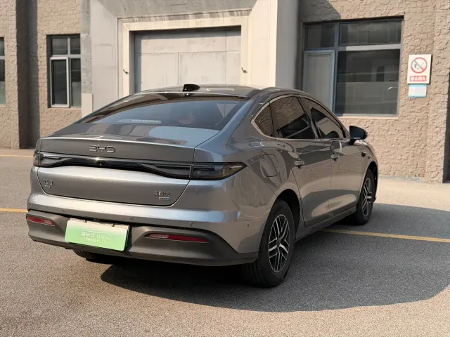 BYD Seal 05 DM-i — Фото автомобиля 4