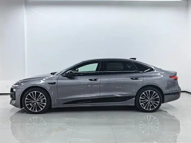 Audi A6L e-tron — Фото автомобиля 3