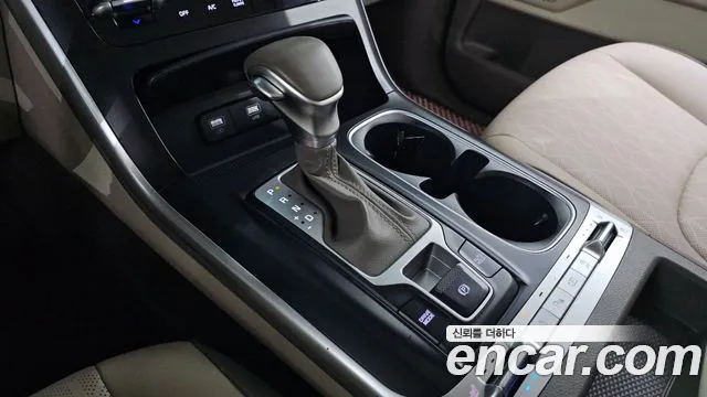 Kia Canival Carnival 4 поколение Дизель 9 мест Prestige — Фото автомобиля 9