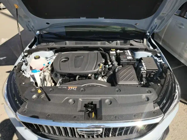 Geely Emgrand — Фото автомобиля 19