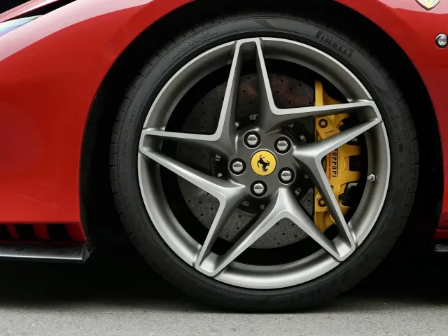 Ferrari F8 — Фото автомобиля 7