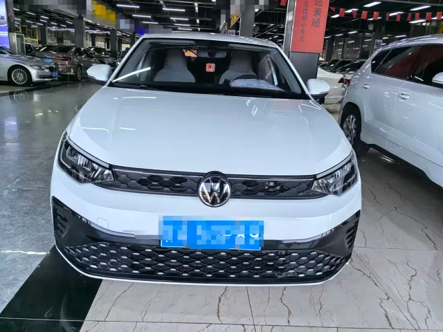 Volkswagen Lavida — Фото автомобиля 2