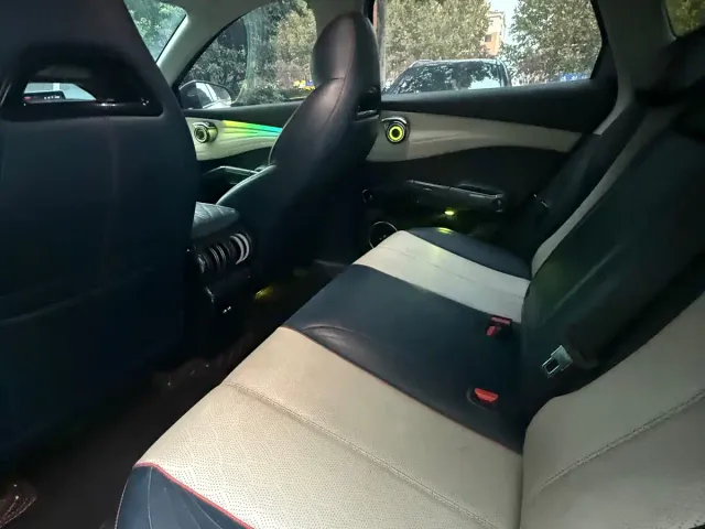 BYD Yuan PLUS — Фото автомобиля 6