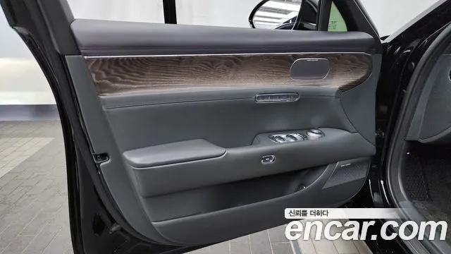 Genesis G90 Бензин 3.5 турбо AWD — Фото автомобиля 22
