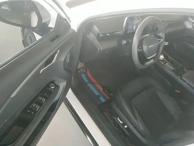 Wuling Starlight — Фото автомобиля 15