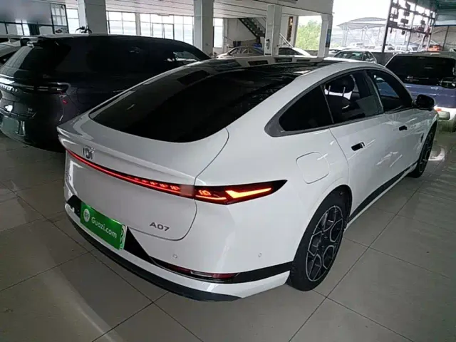 Changan Qiyuan A07 — Фото автомобиля 6