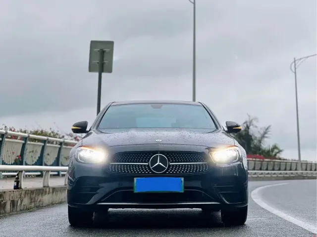 Mercedes-Benz Mercedes-Benz E-Class New Energy 2022 Facelift E 350 e L Plug-in Hybrid Sport Sedan — Фото автомобиля 2