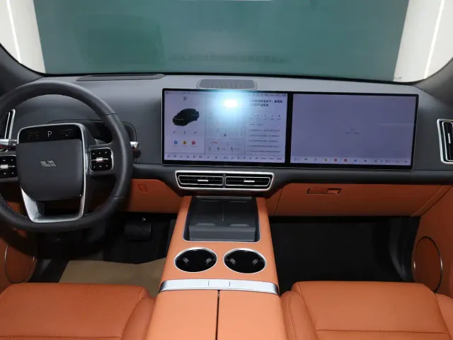 Li Auto L7 — Фото автомобиля 14