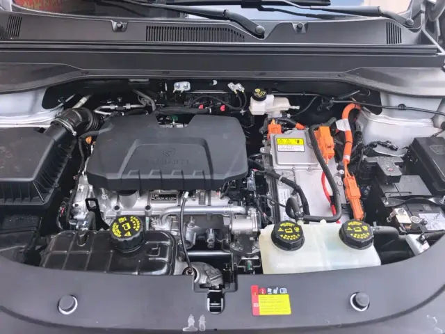 Wuling Starlight 560 — Фото автомобиля 10