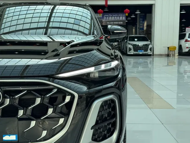 Audi Q5L — Фото автомобиля 4