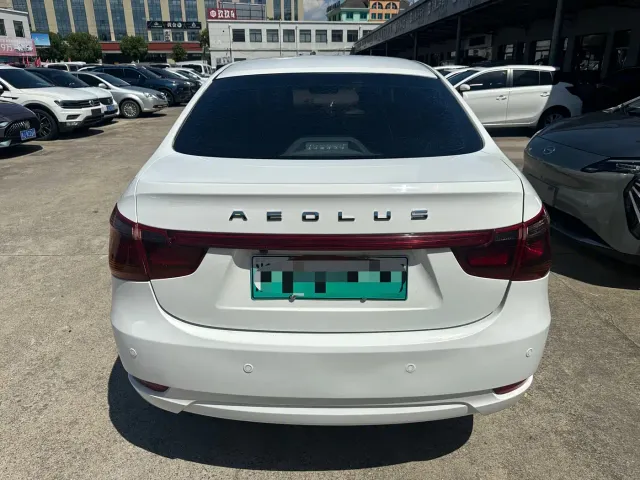 Dongfeng Fengshen E70 — Фото автомобиля 5