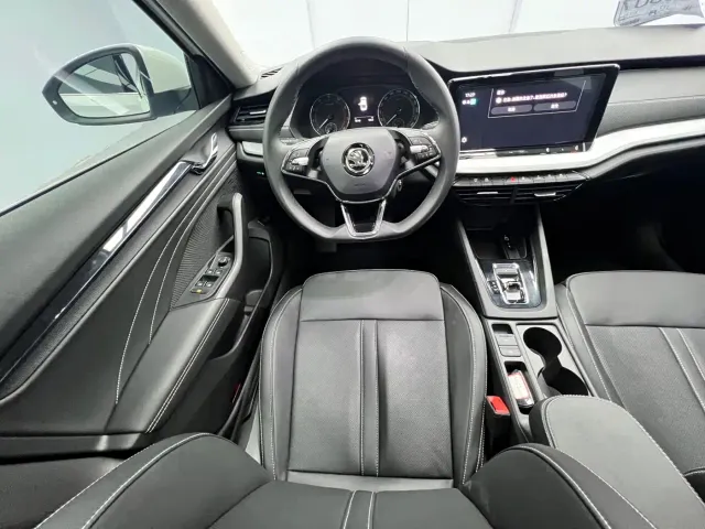 Škoda Octavia 2023 PRO TSI280 Premium Edition — Фото автомобиля 9