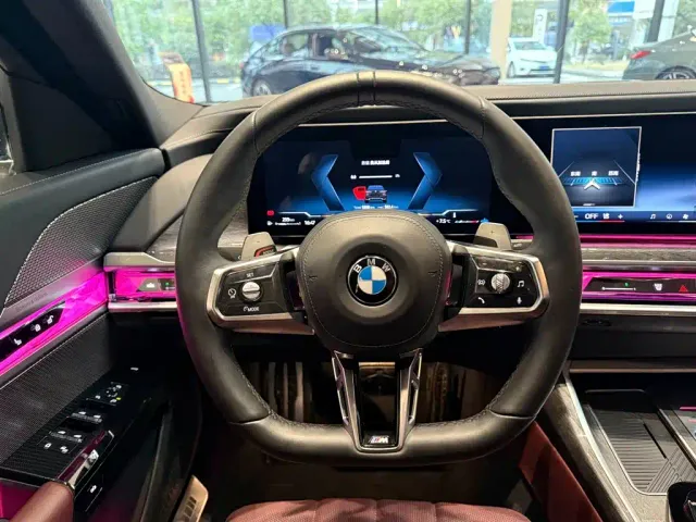 BMW 7 Series — Фото автомобиля 6