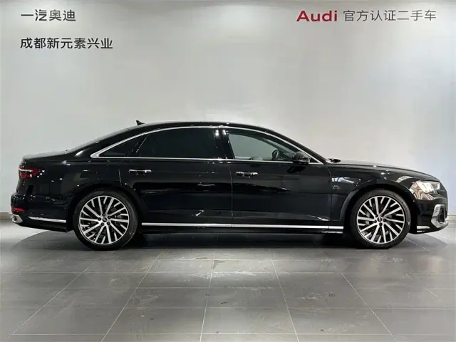 Audi A8 — Фото автомобиля 3