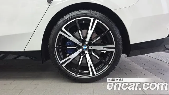 BMW 5 Series — Фото автомобиля 6