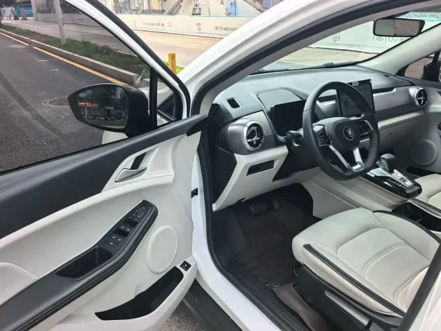 BYD Yuan Pro — Фото автомобиля 8