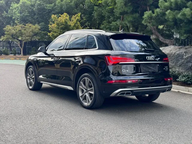 Audi Q5L — Фото автомобиля 18