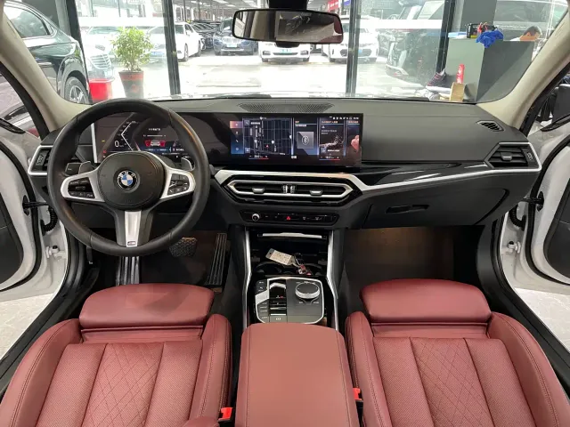 BMW 3 Series — Фото автомобиля 8