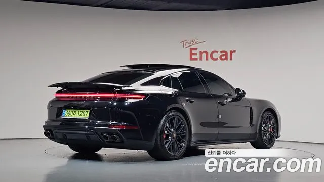 Porsche Panamera 976 — Фото автомобиля 2