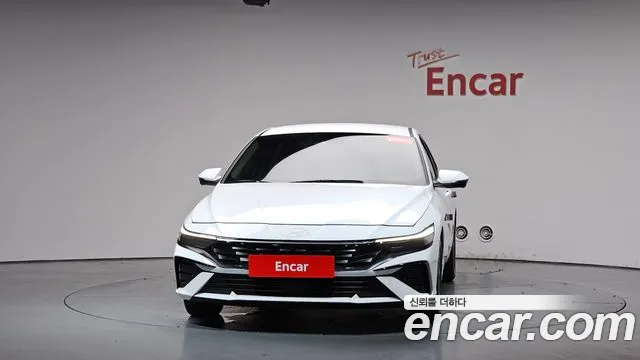 Hyundai AVANTE Новый Avante (CN7) — Фото автомобиля 3